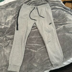Nike Tech Fleece Jogger Size L